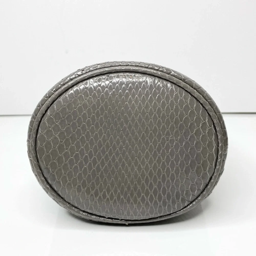 Gucci Python ‘Zumi’ Bucket Crossbody Bag - Picture 11 of 13